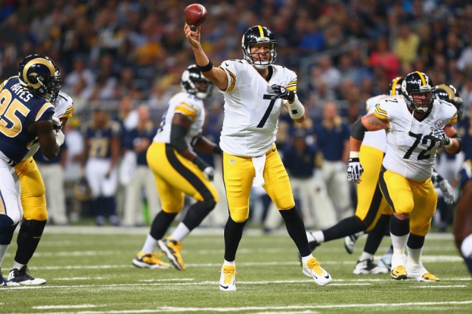 Pittsburgh Steelers v St. Louis Rams